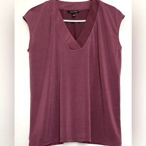 Banana Republic. Short sleeves Tunic. Deep burgundy.